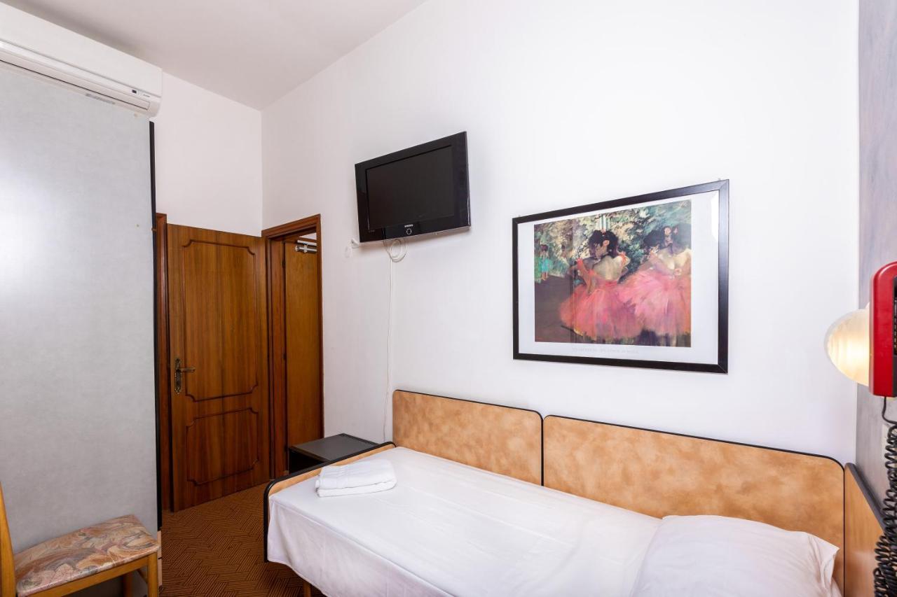 Hotel Albatros Rimini Esterno foto