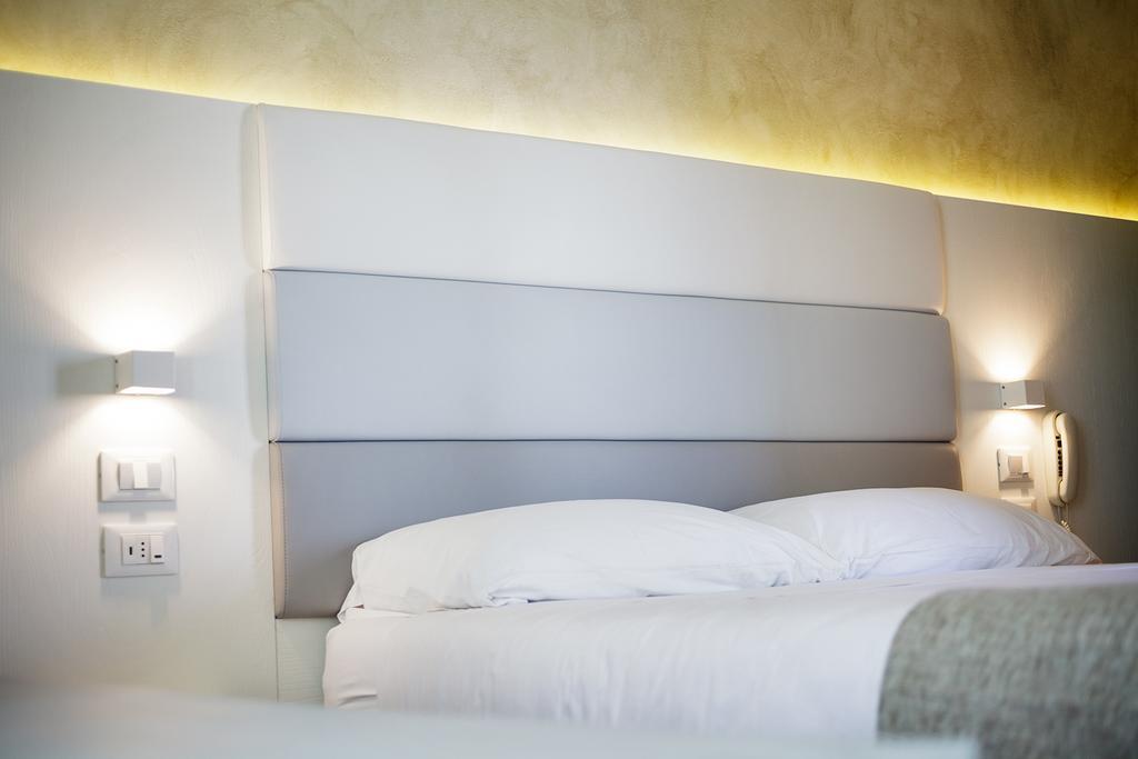 Hotel Albatros Rimini Esterno foto